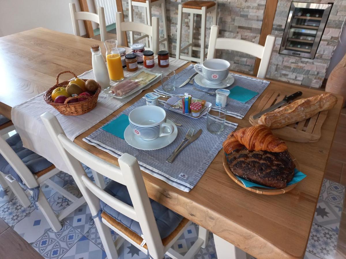 "Chez Nat" Bed & Breakfast Chaillevette Eksteriør bilde